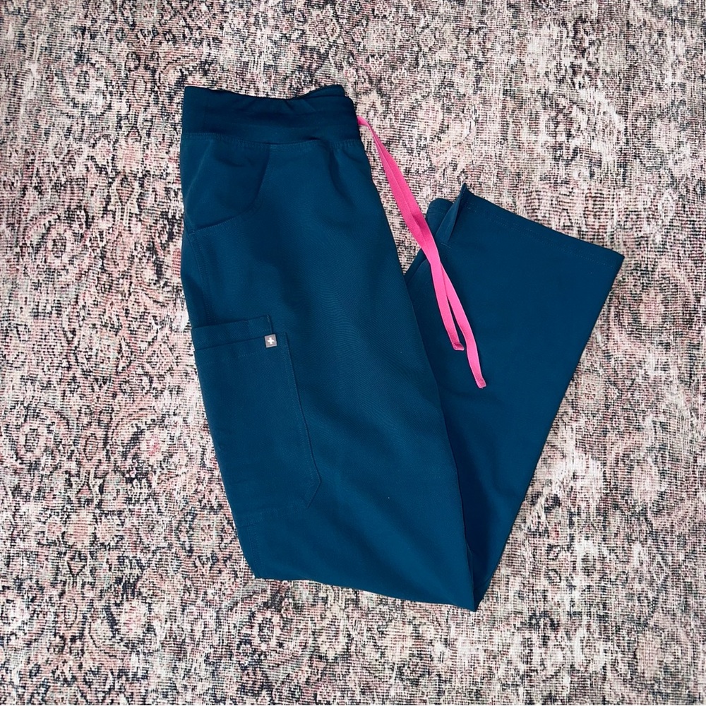 Figs Caribbean Blue Kade High Waisted Cargo Scrub Pants - Size Large